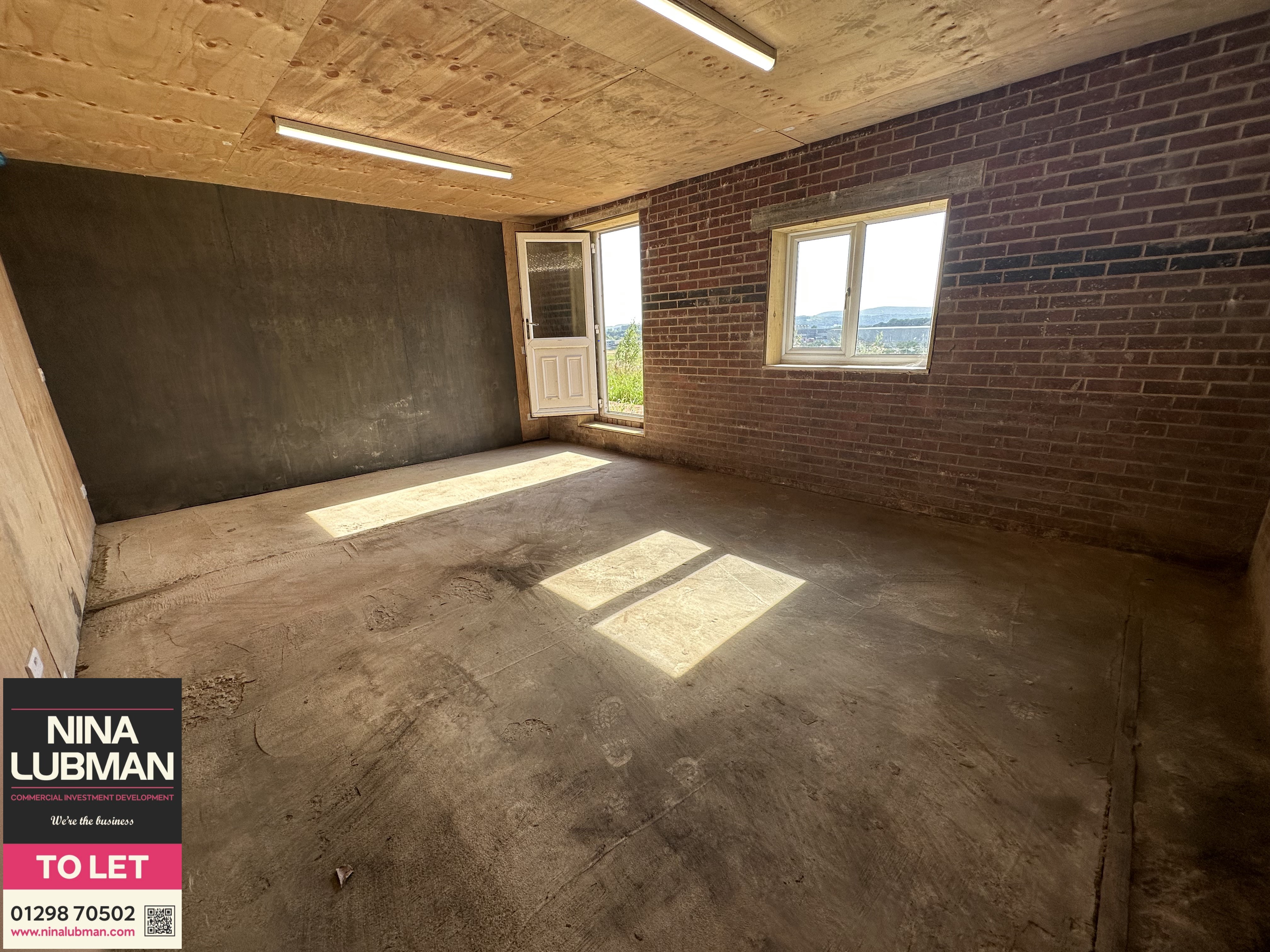 Storage units to let near Buxton